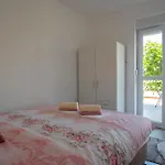 Rose * 特雷比涅